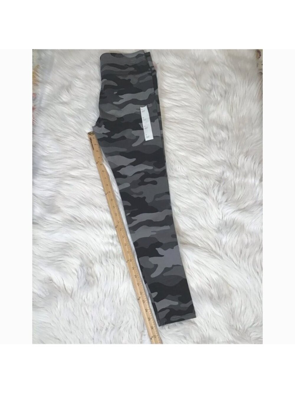 Wild Fable Womens Leggings Black Med Gray Mid Rise Camo Stretch Full Length New - Picture 5 of 6